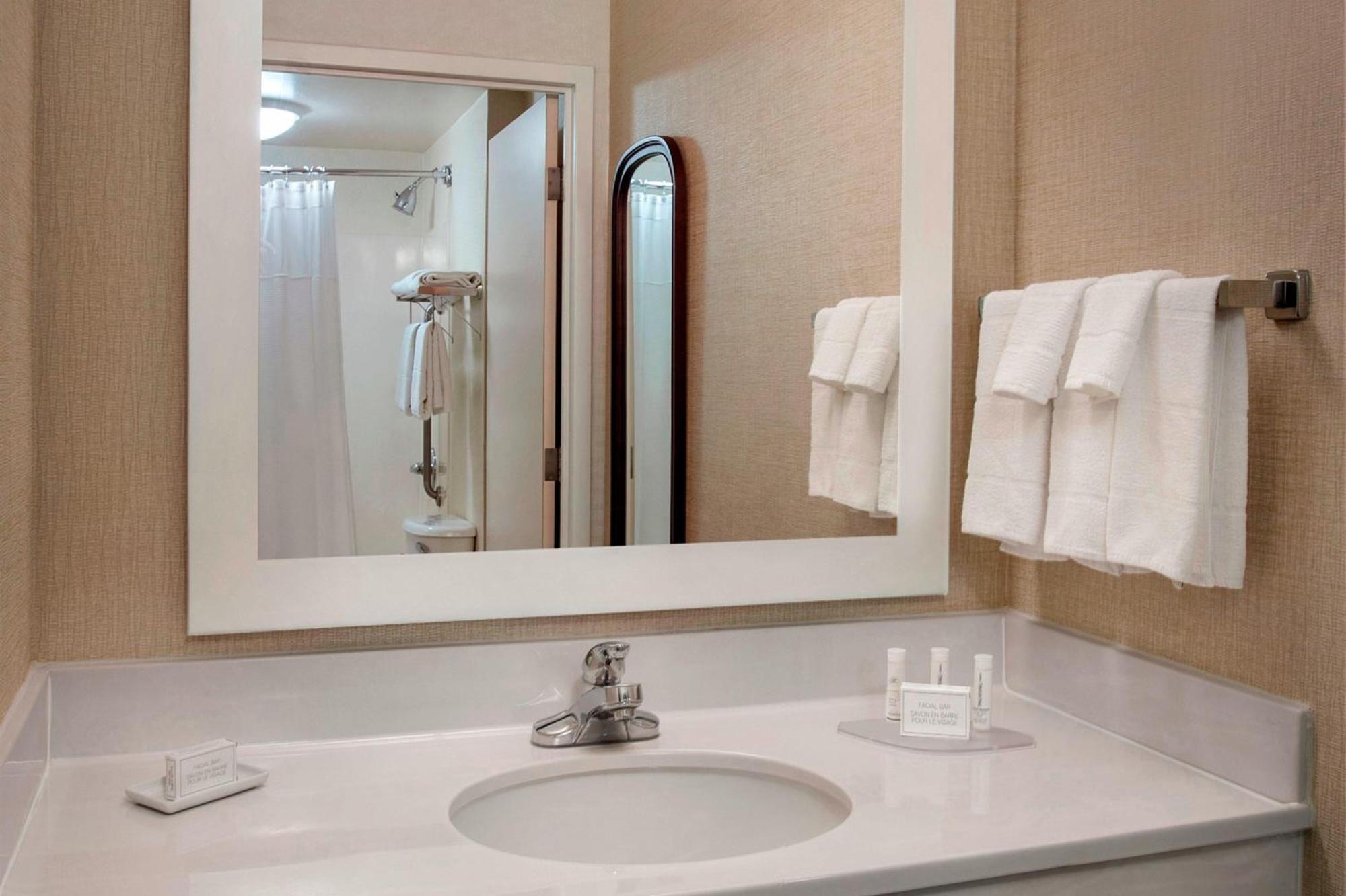 Springhill Suites By Marriott Philadelphia Willow Grove Esterno foto