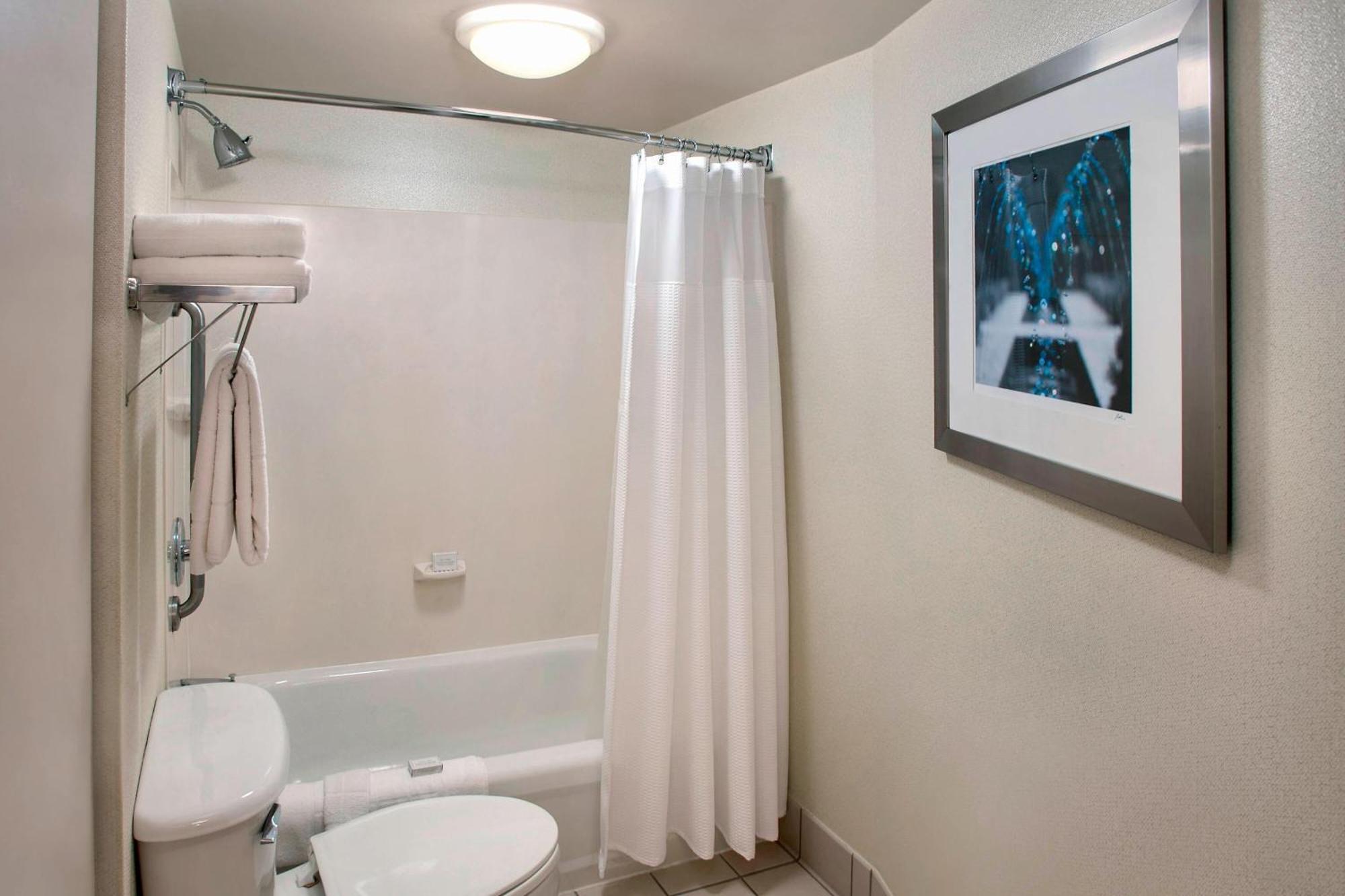 Springhill Suites By Marriott Philadelphia Willow Grove Esterno foto