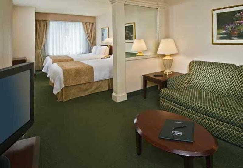 Springhill Suites By Marriott Philadelphia Willow Grove Esterno foto